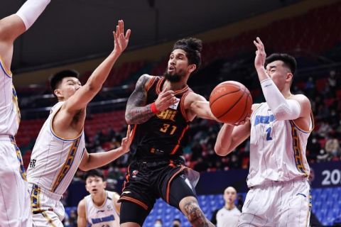 据统计，勒沃库森本赛季目前有13轮都领跑榜首，拜仁、柏林联、斯图加特分别领跑一轮榜首。